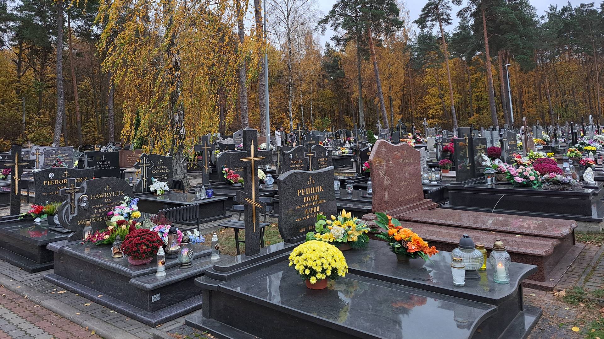 Prawosławni 1 listopada również odwiedzają groby