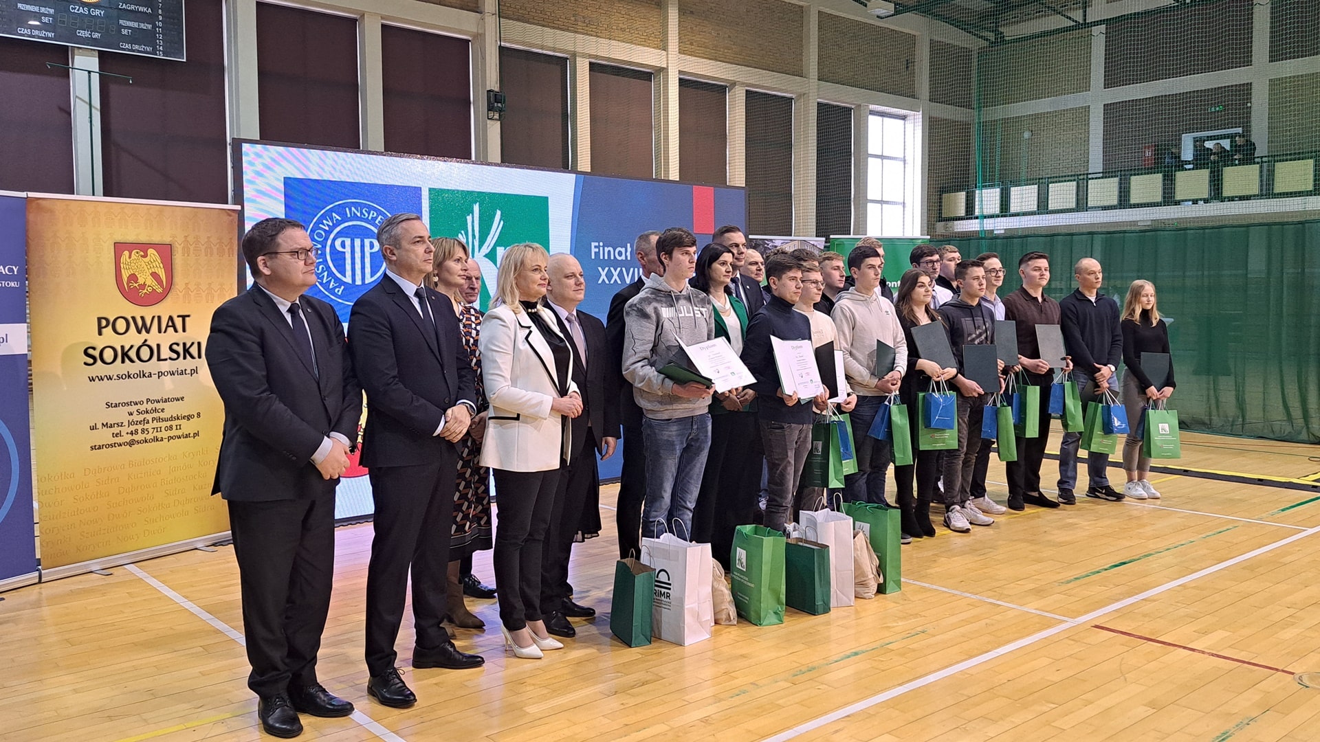 Sukces uczniów z Zambrowa, Sokółki i Bielska Podlaskiego w konkursie "Bezpieczna praca w gospodarstwie rolnym"