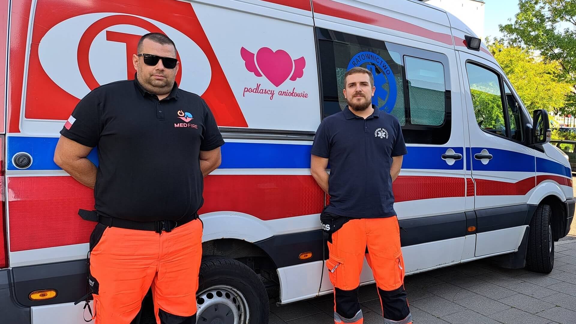 Z Białegostoku wyjechała karetka z wsparciem dla powodzian. Zbiórkę zorganizowała fundacja "Podlascy Aniołowie"