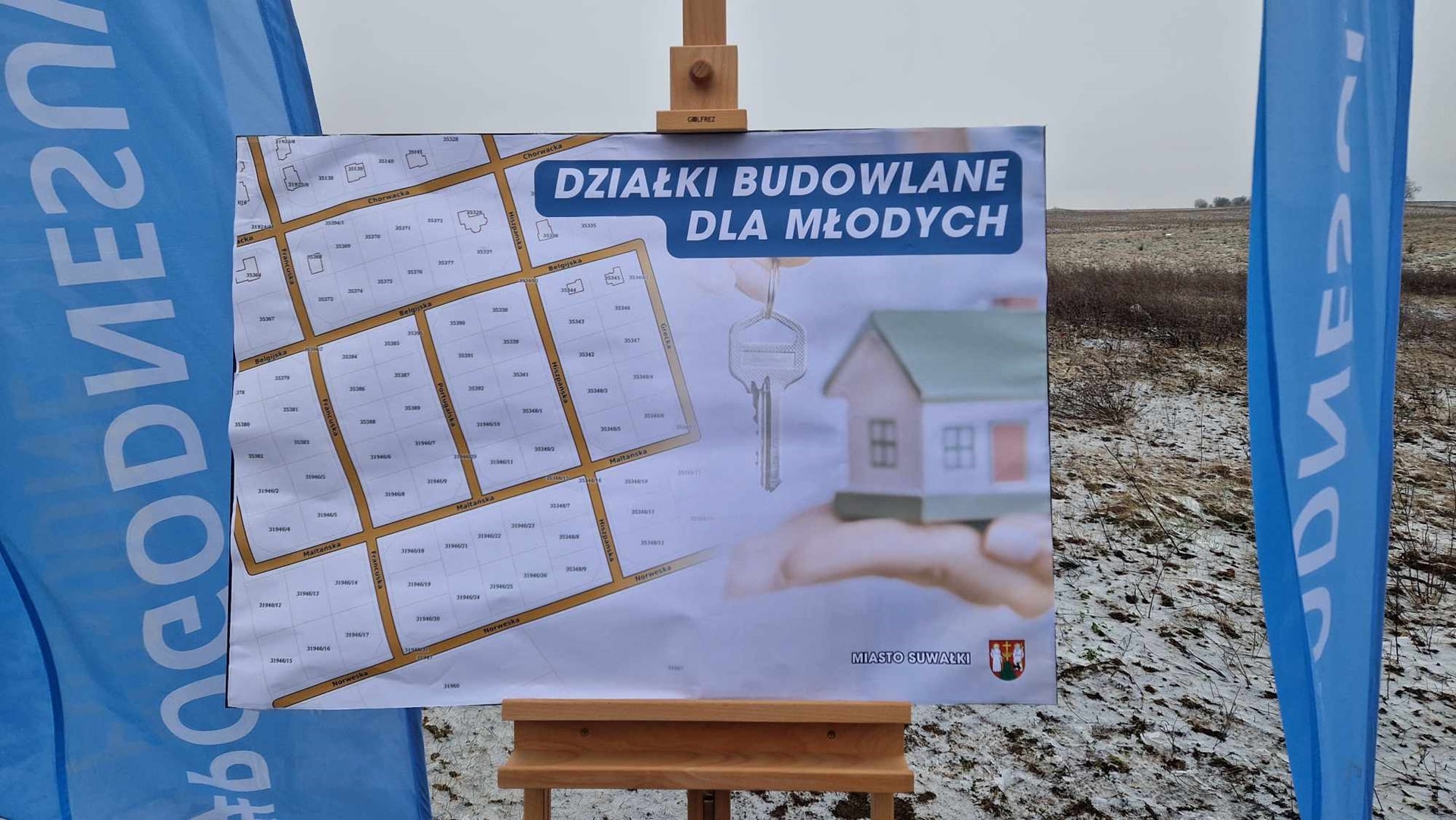 Dużym zainteresowaniem suwalczan cieszy się miejski program "Działki budowlane dla młodych"
