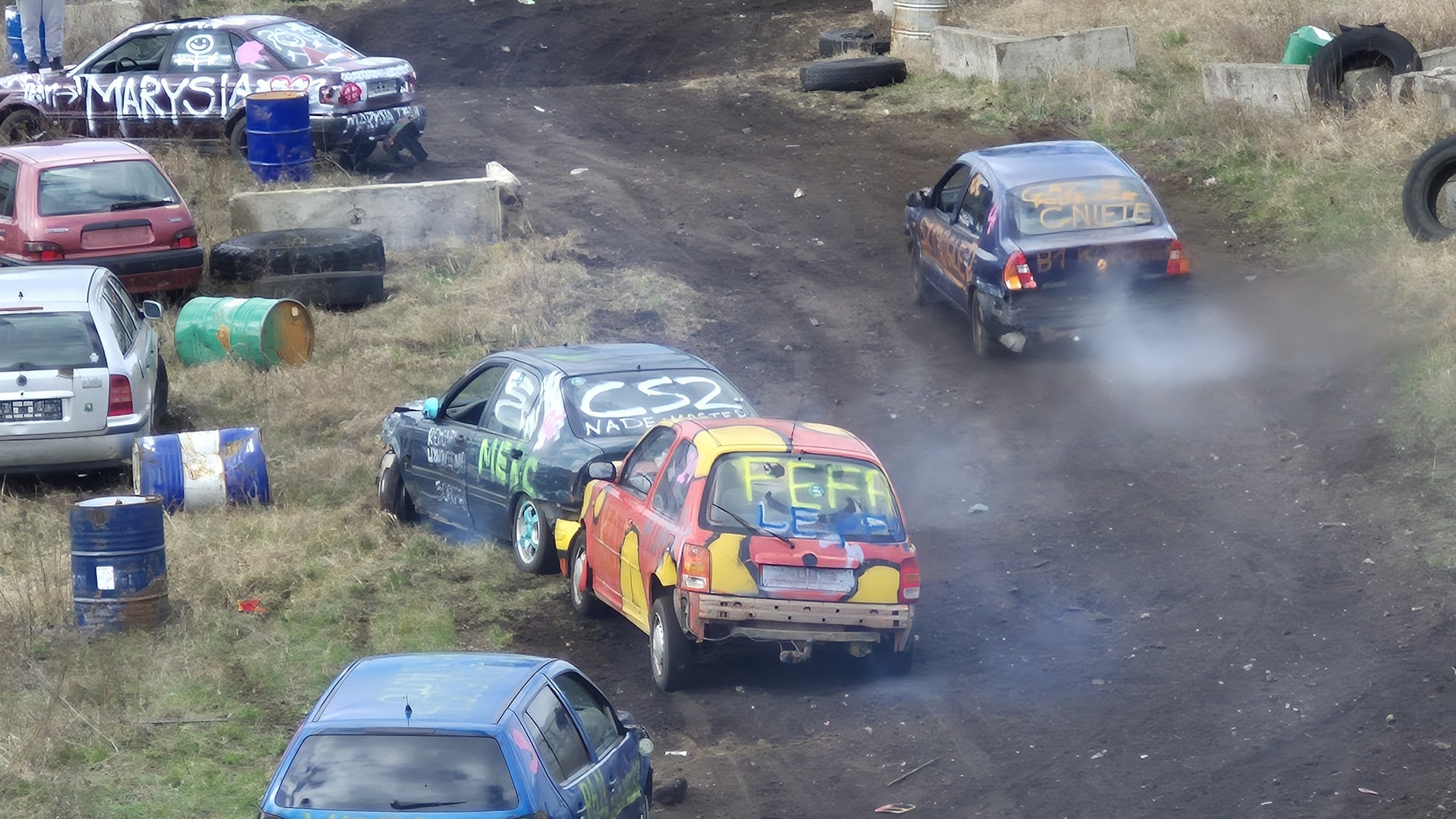 Ścigali się wrakami dla ciężko chorej Marysi. Były też pokazy militarne i sprzętu strażackiego [zdjęcia]