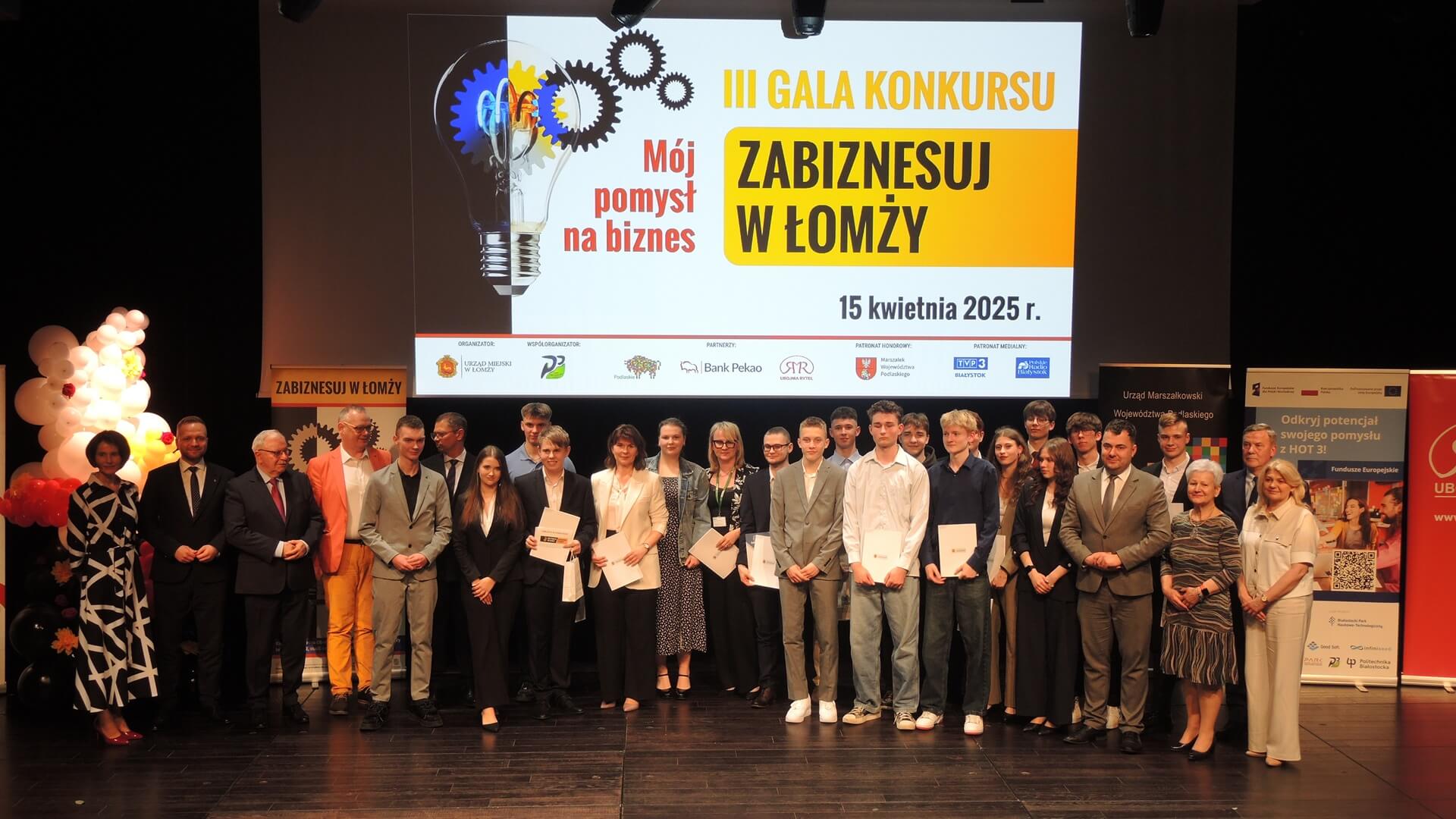 Od dronów bojowych po recyklingowe rolko-buty. Łomżyńska młodzież znów "zabiznesowała” [zdjęcia]