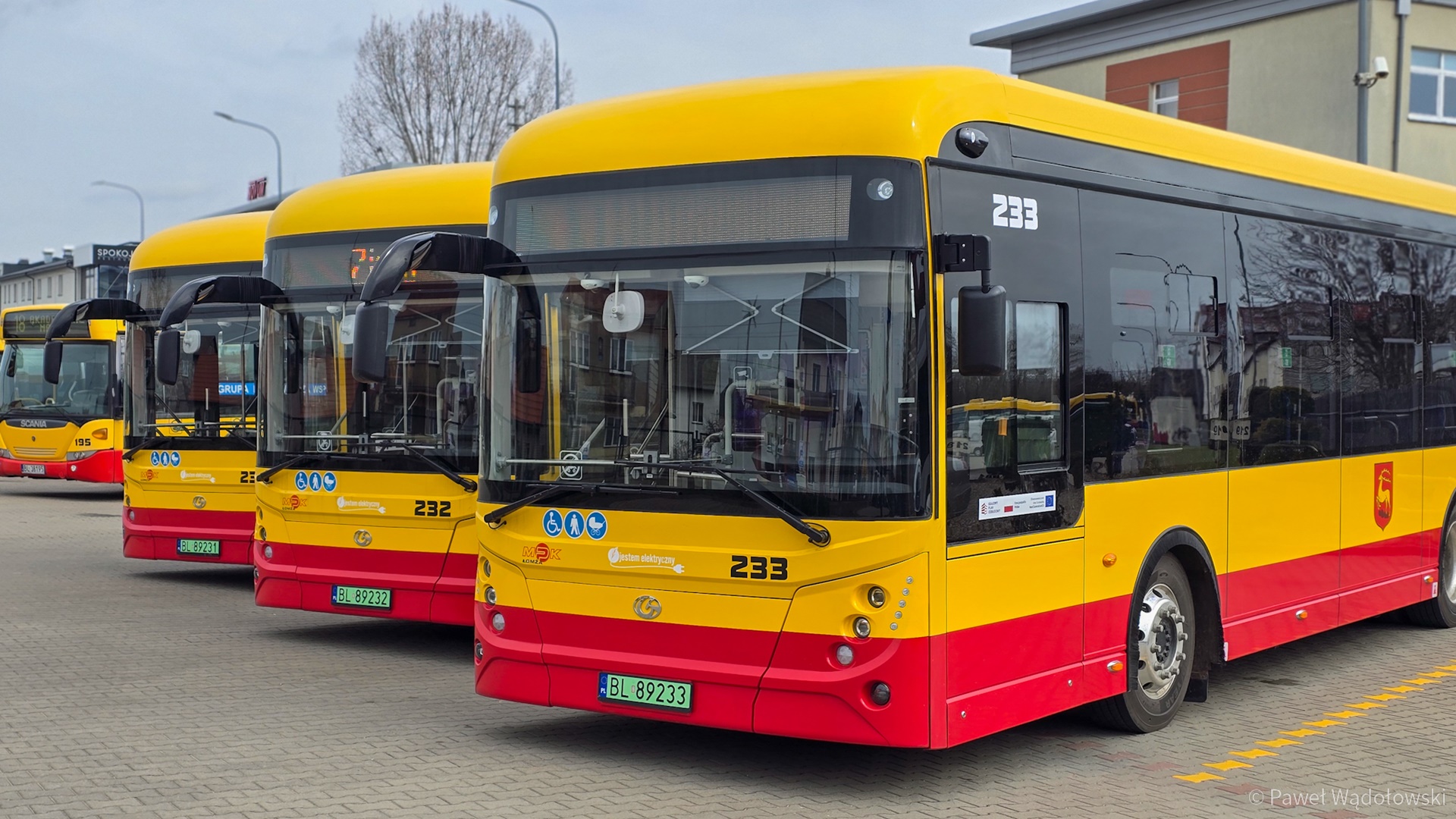 Cztery nowe autobusy elektryczne już wożą pasażerów w Łomży