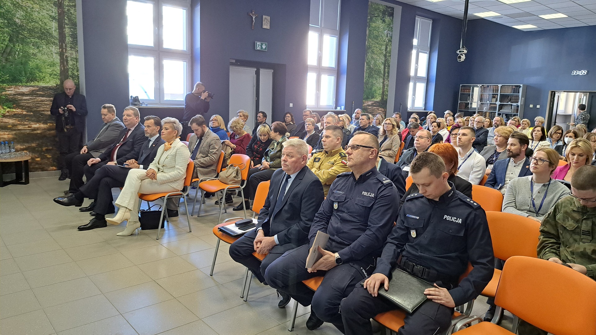 Procedury reagowania kryzysowego poznawali nauczyciele podczas konferencji w CEN