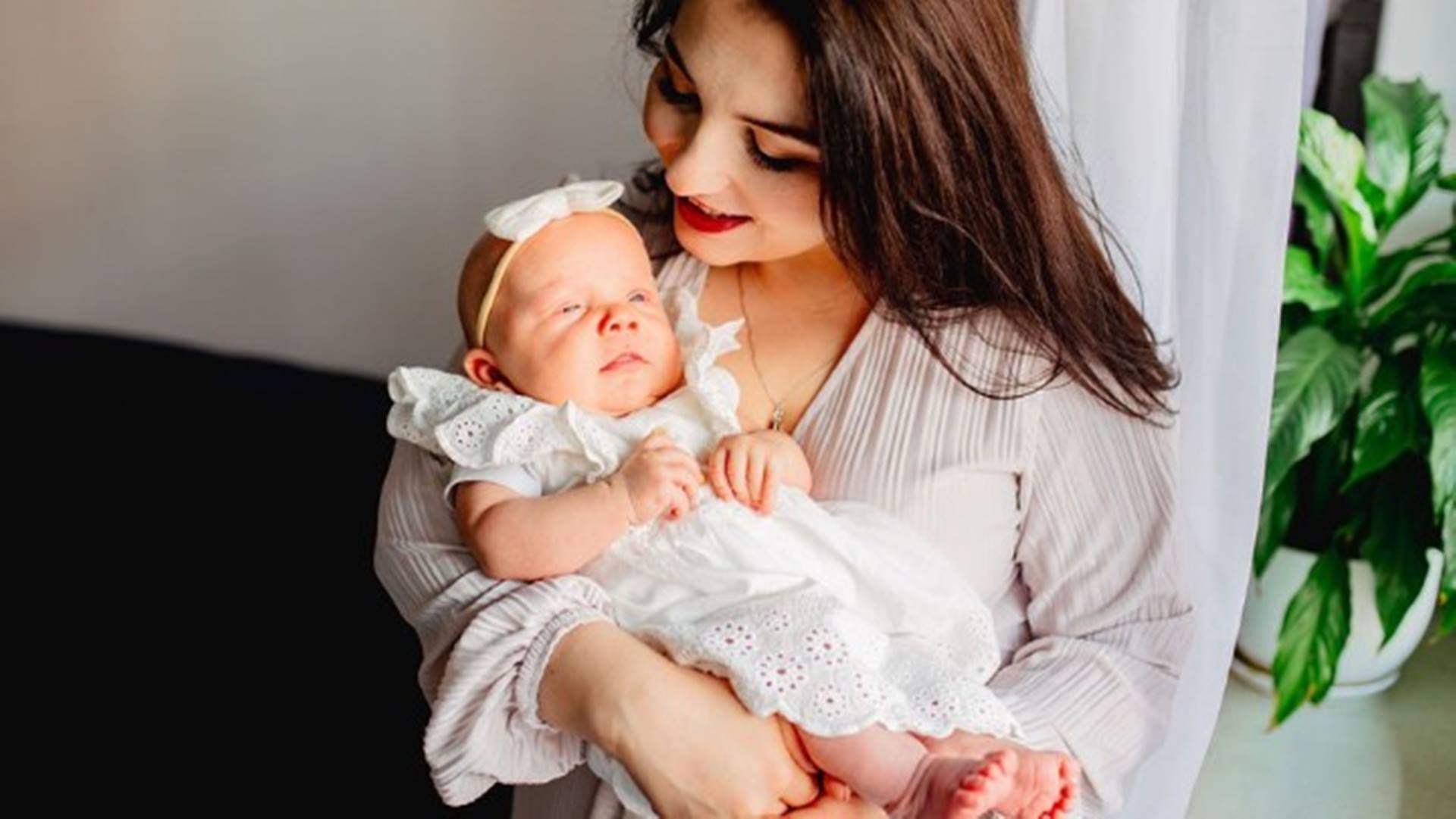 Piłkarze Jagiellonii Białystok biorą w udział w zbiórce na leczenie 8-miesięcznej Marysi i zachęcają do pomocy