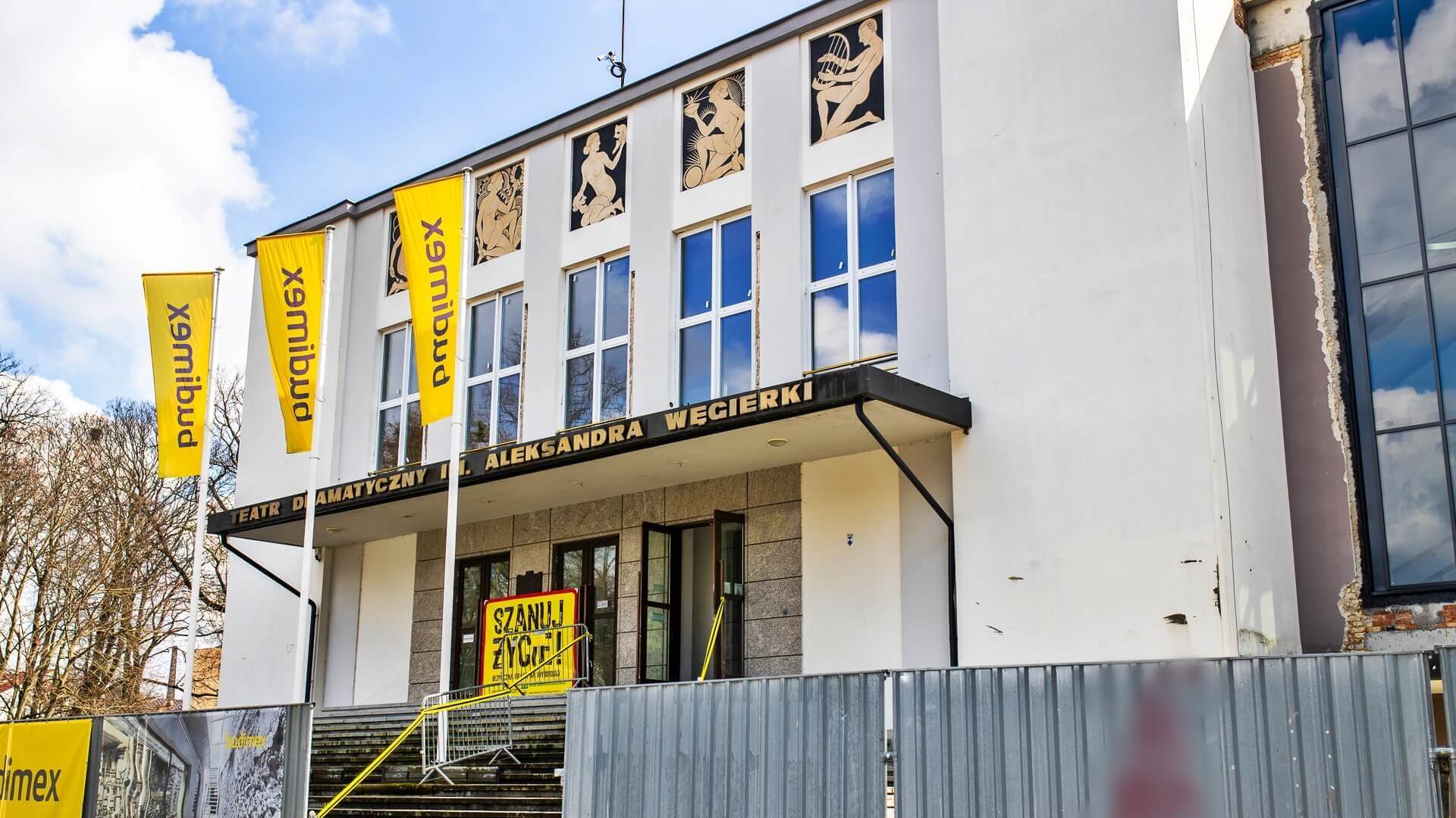 Większość radnych powiatu białostockiego nie chce odwołania dyrektora Teatru Dramatycznego