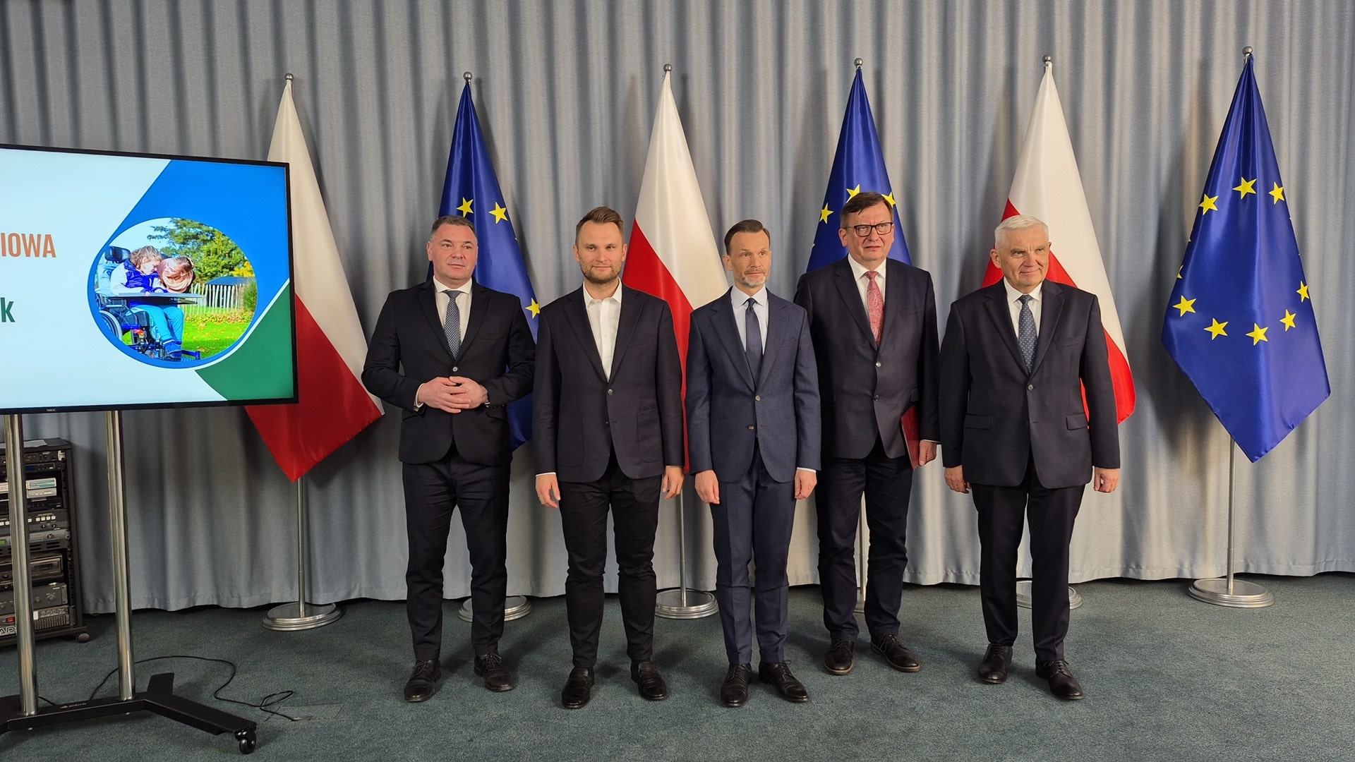 Pomoc potrzebna i oczekiwana. Ponad  3 mln zł dla samorządów na Opiekę Wytchnieniową