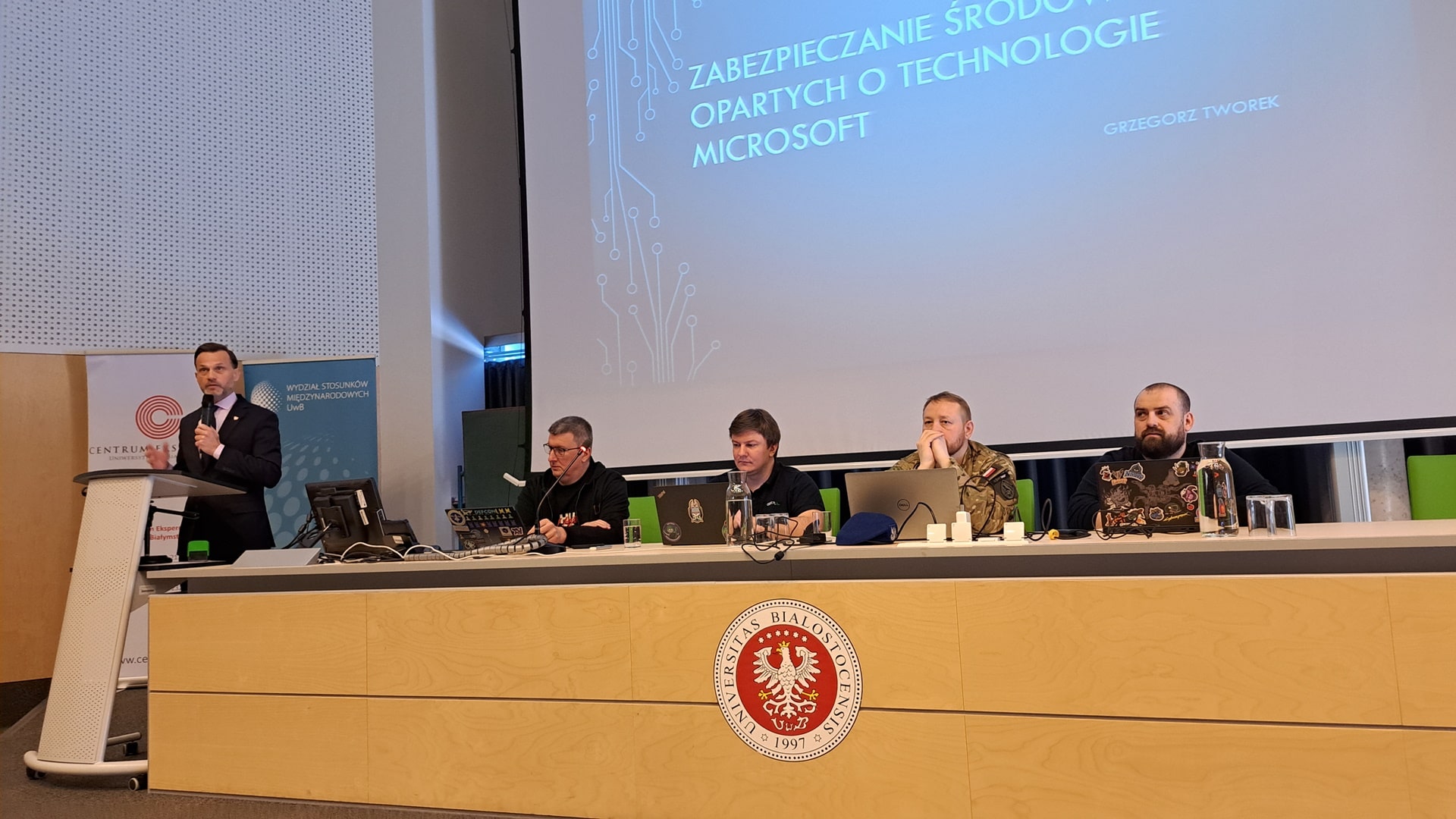 Na Uniwersytecie w Białymstoku eksperci i studenci dyskutowali o atakach ransomware w Internecie