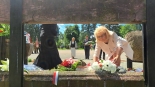 Złożenie kwiatów przed Pomnikiem Sybiraka, fot. Adam Dąbrowski